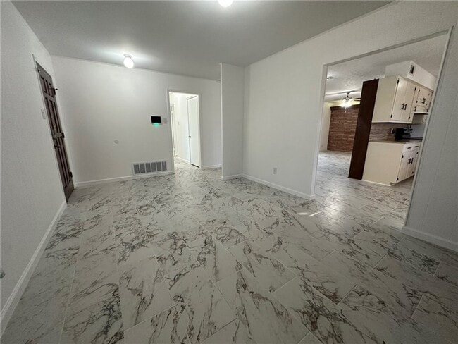 Photo - 136 Daniel Moore Ave