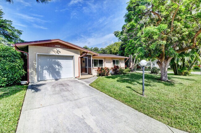 14425 Amapola Way