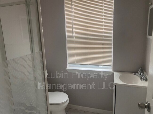 Photo - 232 Vaal Ave Unidad BACK