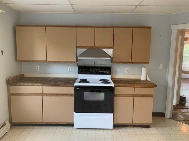 Kitchen - 978 Union St Unit 2F