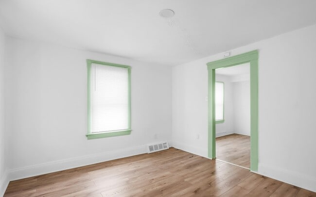 Photo - 509 E 143rd St