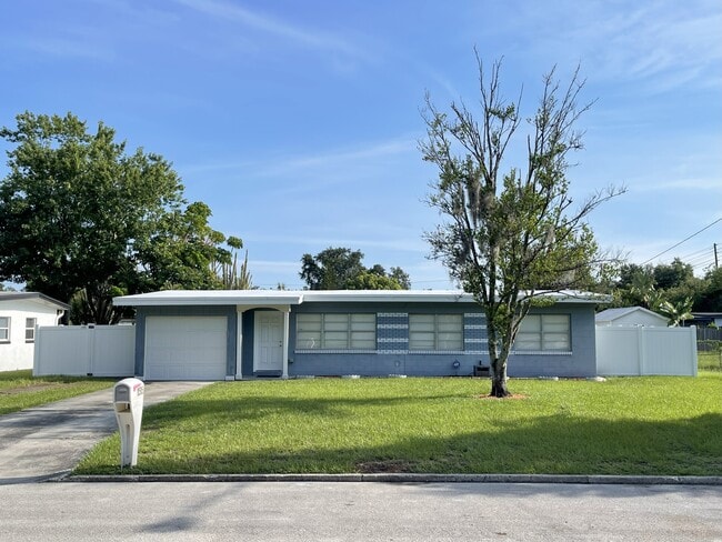 Building Photo - 1515 Sawyerwood Ave Rental