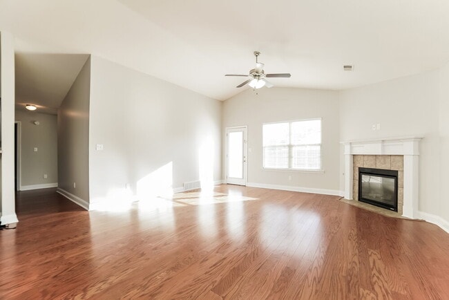 Photo - 8714 Hanson Cv