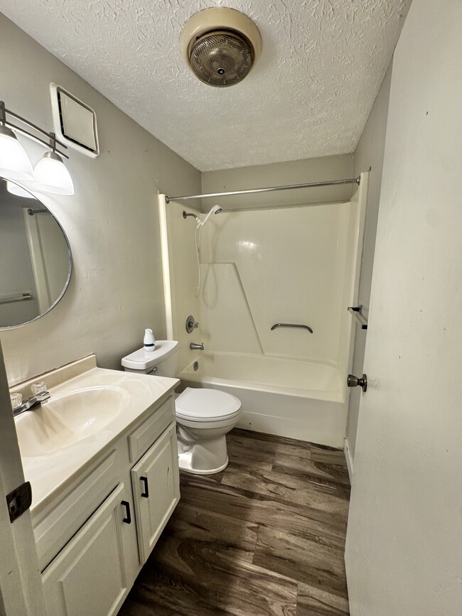 Photo - Chinworth Unit 1