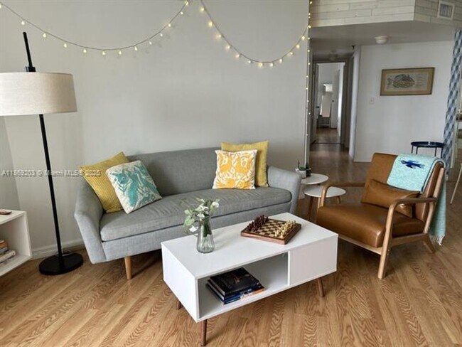 Photo - 5880 Collins Ave Unit 5880 Collins Ave appt 1007