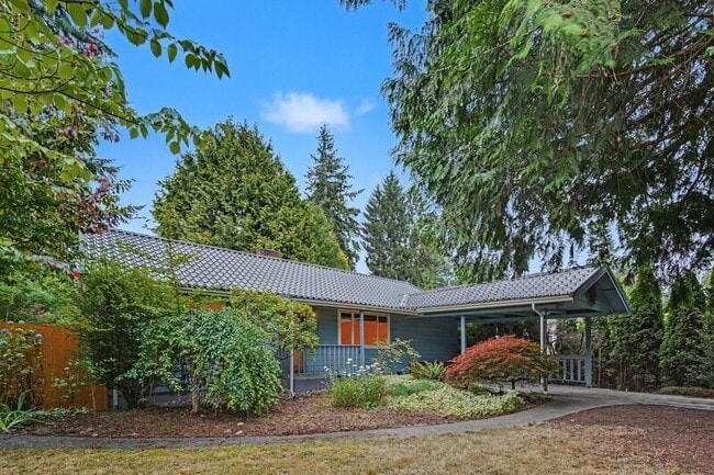 Building Photo - 14026 Meridian Ave N