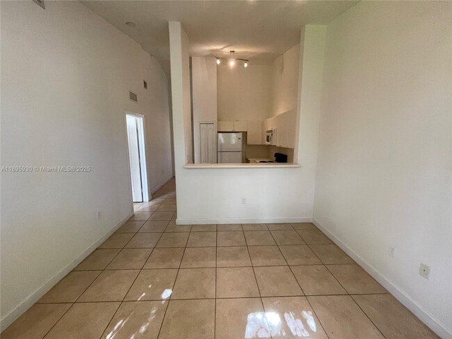 Photo - 2835 SE 16th Ave Unit 201