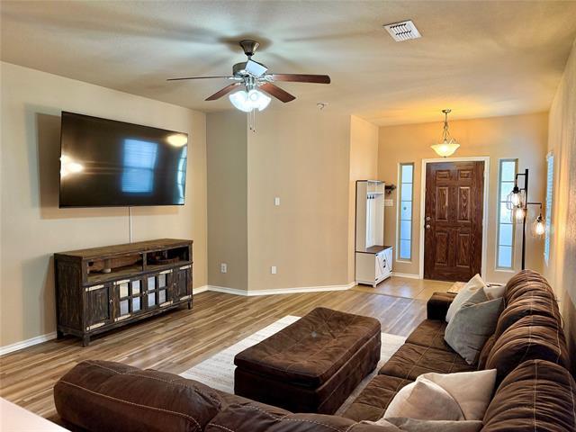 Photo - 1068 Meadow Scape Dr