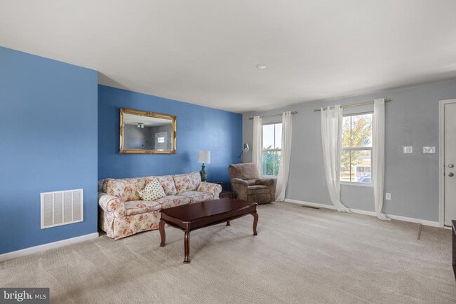 Photo - 66 Shrewsbury Dr
