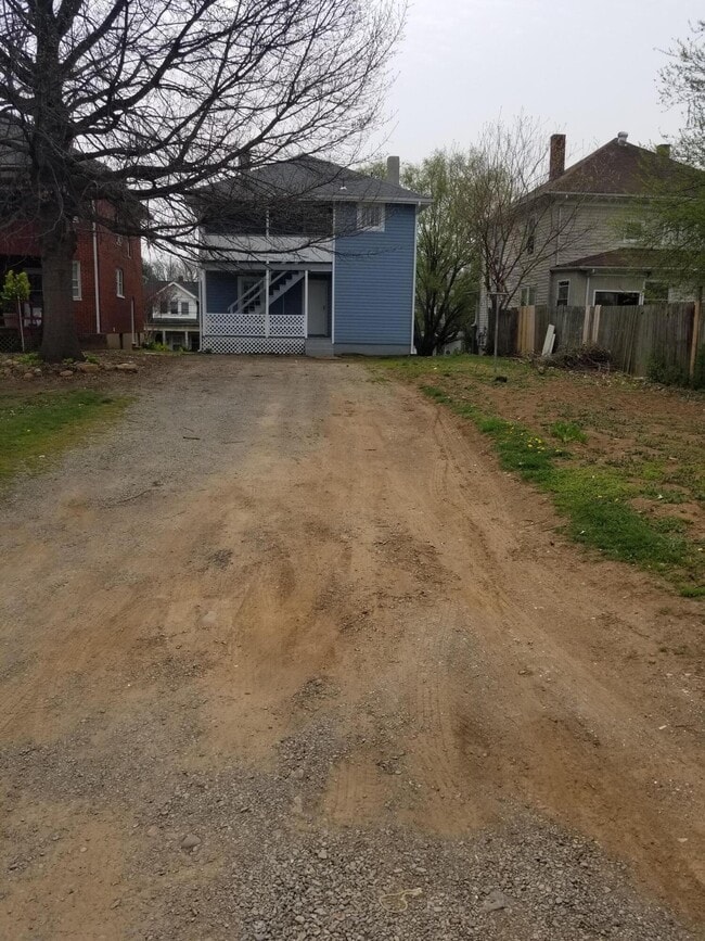 Photo - 668 Montrose Ave SE Unidad B