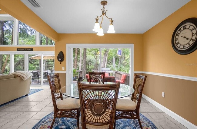 Photo - 28 River Trail Dr