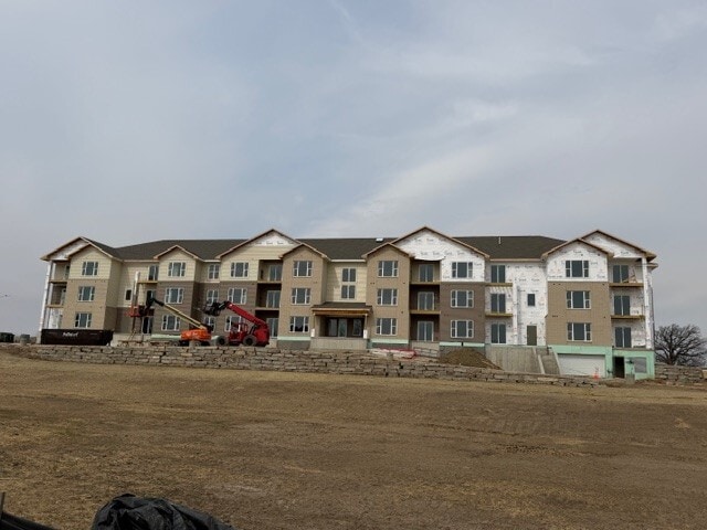 Building Photo - The Crest at Cardinal Heights