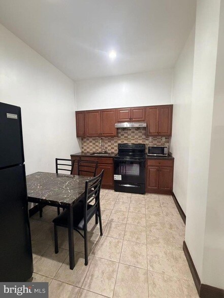 Photo - 4428 Chestnut St