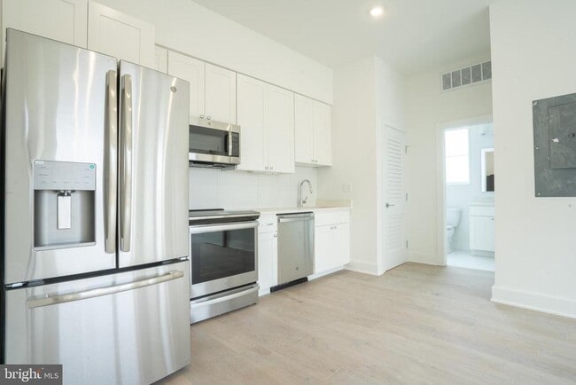 Photo - 5301 Connecticut Ave NW Apartment Unit 203