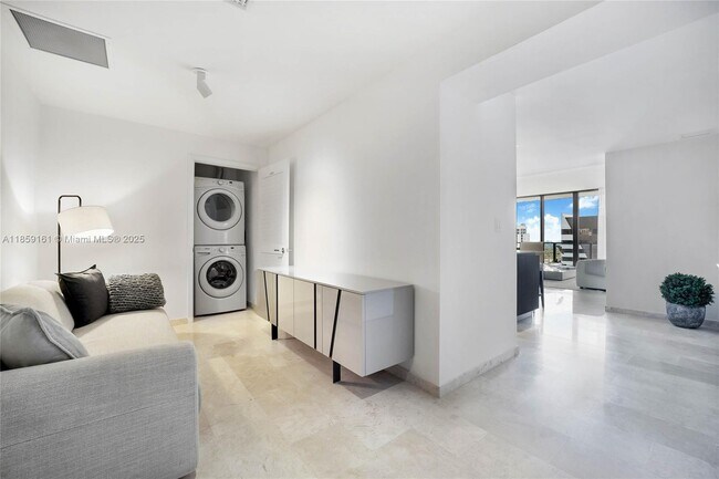 Photo - 88 SW 7th St Unit 1810
