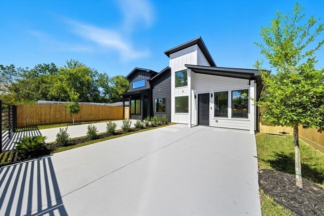 Photo - 5029 Van Fleet St