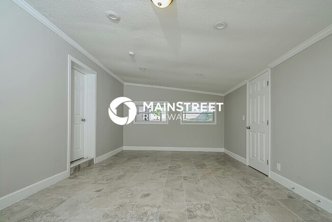 Photo - 3 Bedroom Pet-Friendly Home in Winter Haven, FL with Main Street Renewal