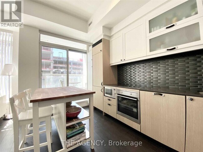 Photo - 783 Bathurst St Unit 718