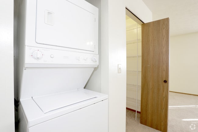 2 Bedroom 2 Bath - In-unit Laundry