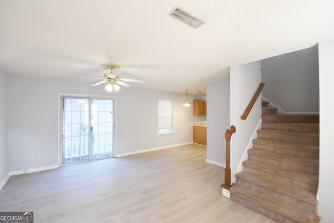 Photo - 147 S Fairfield Dr