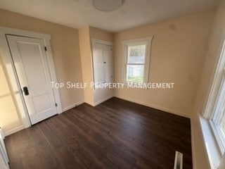 Photo - 217 E 14th St N