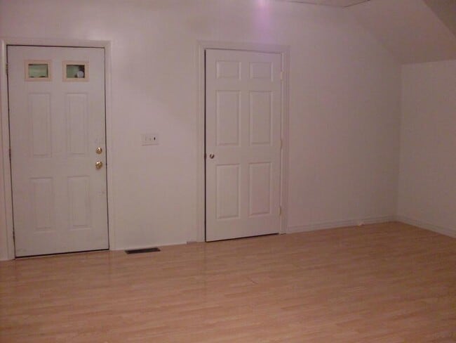 Photo - 319 S Main St