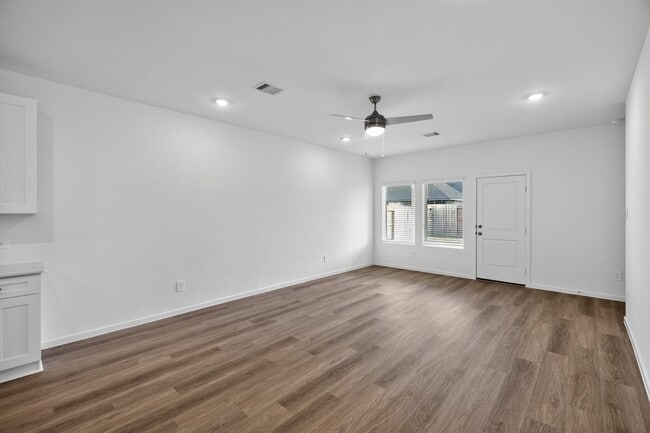 Photo - 3033 Brizzo Bch Ln