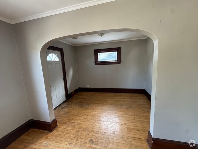 Building Photo - 1428 S 79th St Unit Upper  1430 Rental