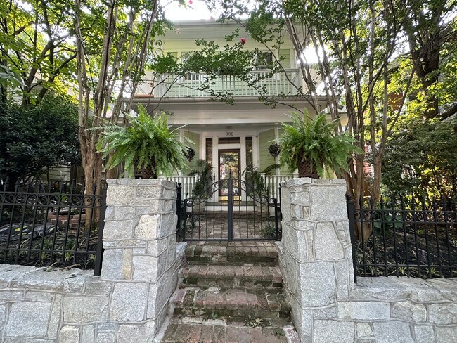 Photo - 982 Myrtle St NE Unidad 1