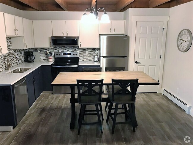 Building Photo - Long Term Rental- Treehouse E201