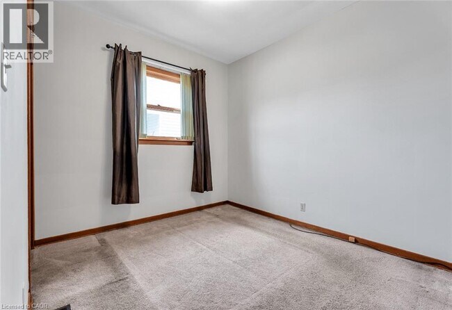 Photo - 162 East St Unit 1