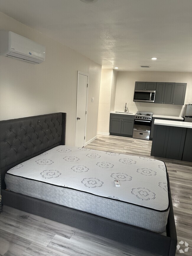 Building Photo - 3961 NW 174th St Unit Efficiency Rental