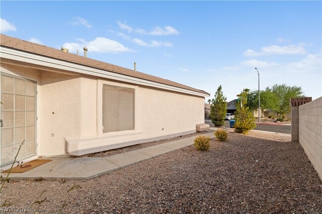Photo - 1070 Ashwood Bay Ave