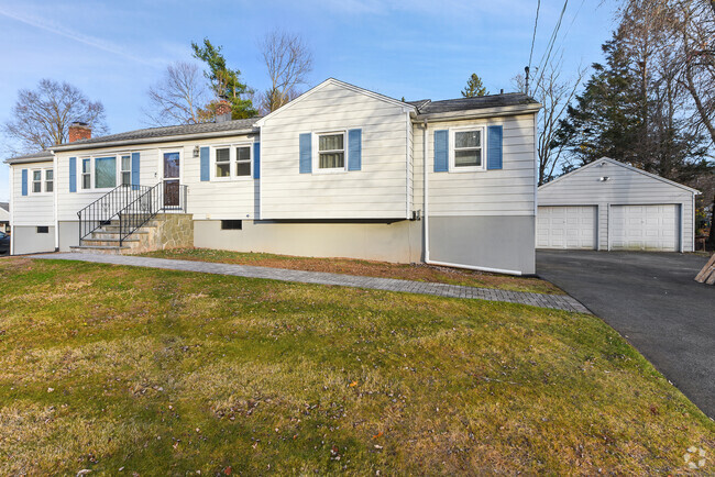 Building Photo - 1204 Long Hill Rd Rental