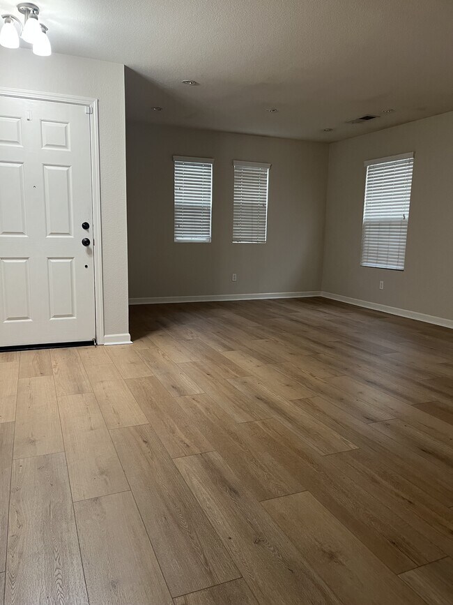 Photo - 1751 Barney Ave