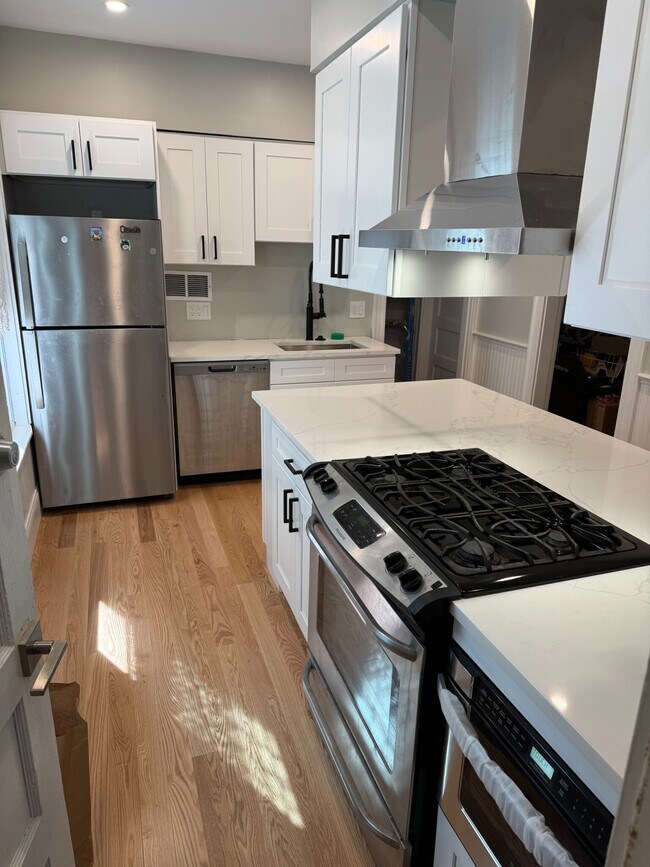 Photo - 57 Hawthorne St Unit 2