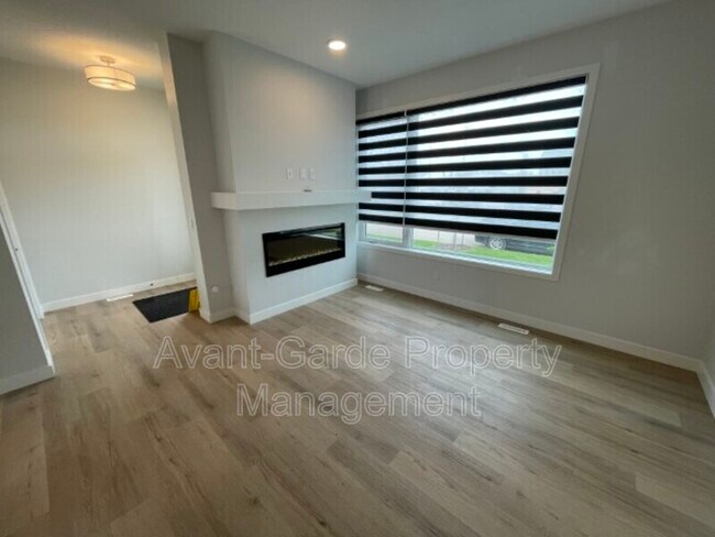 Photo - 5277 Edgemont Blvd NW