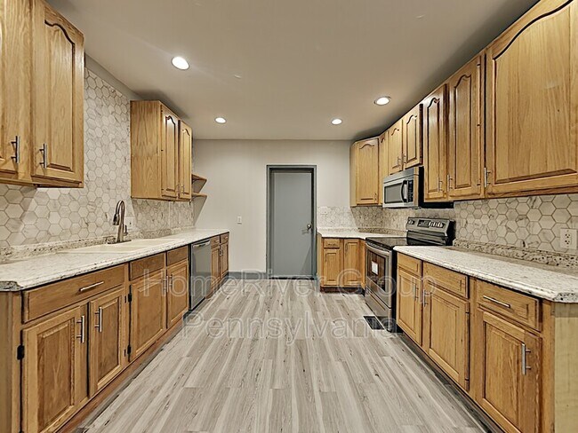 Photo - 2720 Jefferson St