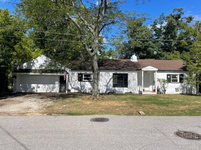 Building Photo - 35949 Hiawatha Blvd Rental