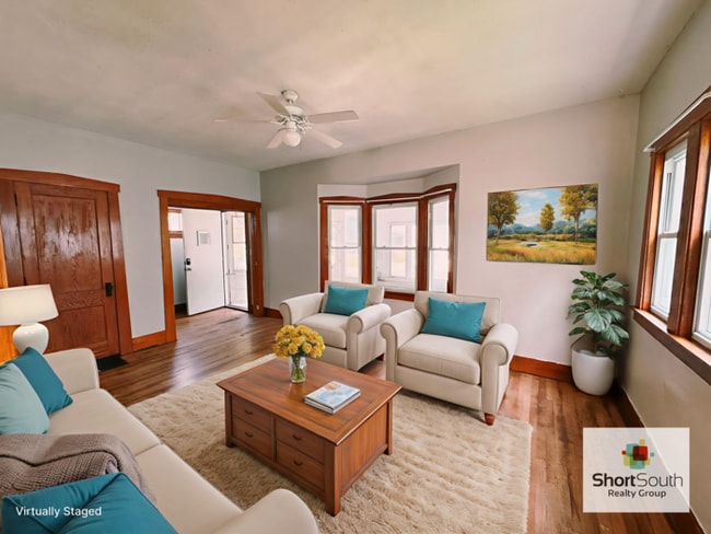 Building Photo - 4 bed 2 bath Single Family Home
