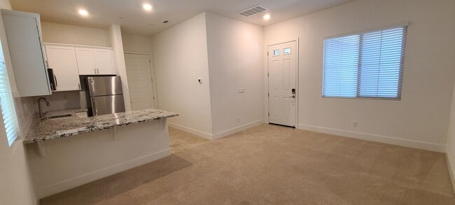 Photo - Stylish Private ADU with Garage, In-Unit Laundry & Good Location.