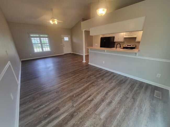 Photo - 110 Kenwood Dr