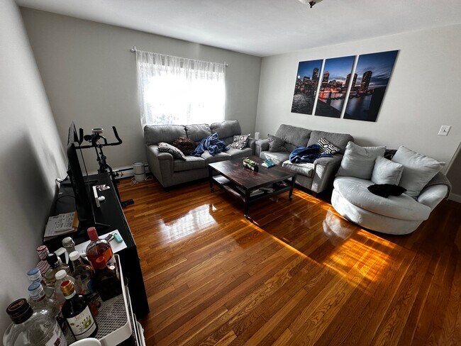 Photo - 56-60 Westland Ave