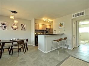 Building Photo - 1202 Newning Ave Unit Apartment Travis Heights