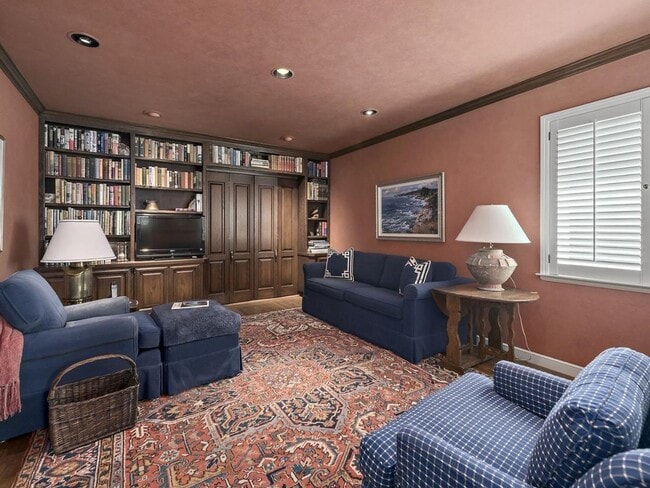 Photo - Pet Friendly Home Located in Highly desirable area of Menlo Park