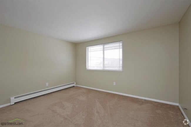 Bedroom - Belmont Ridge Apartment Homes