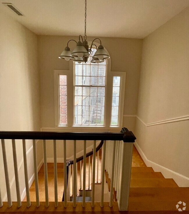 Building Photo - 1860 Commonwealth Ave Rental