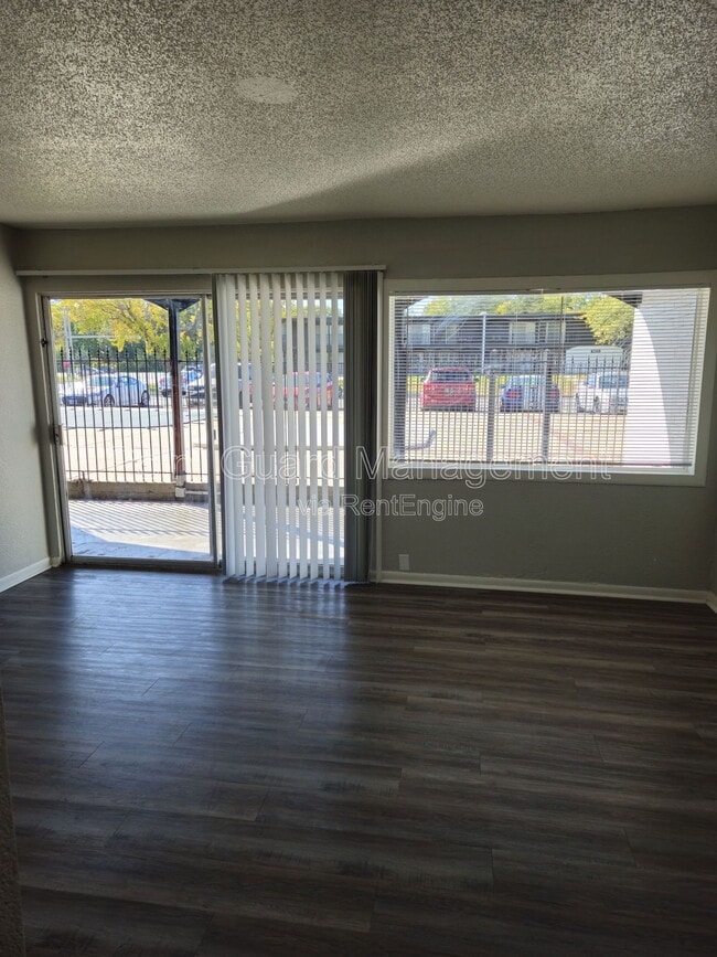 Photo - 1420 Cambridge Pl Apartment Unit 30