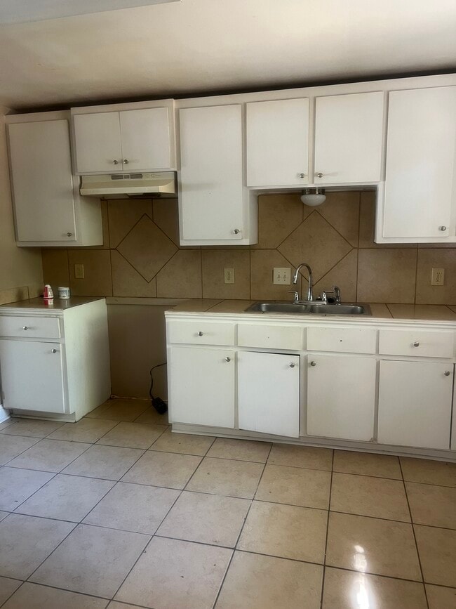 Photo - 416 E Cedar St