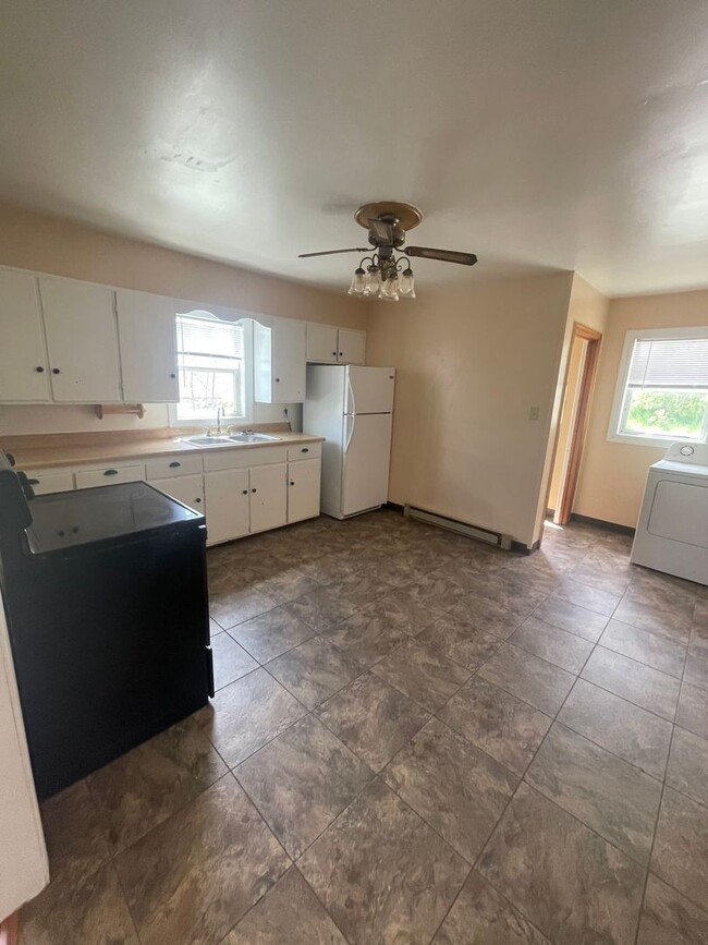 Photo - 307 9th Ave NE Unit Upper Level